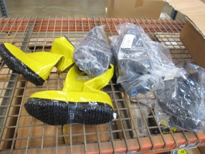 LOT TO INCLUDE: (100+) LARGE QUANTITY OF MISC. RUBBER BOOTS, SIZES 8,9,12,13, AND 14. LOADING & HANDLING FEE $15-4181